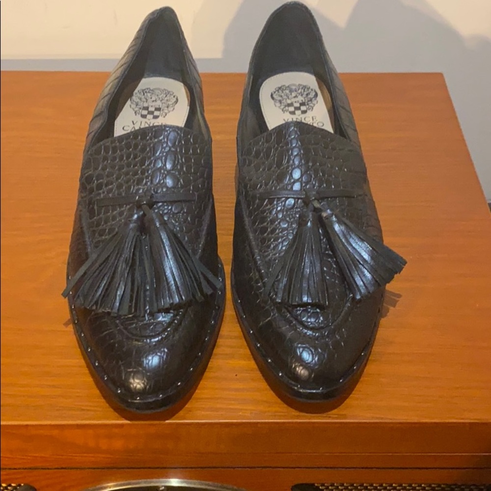 Vince Camuto alligator embossed leathers loafers